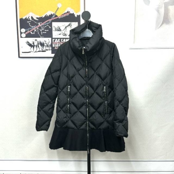 妃鱼/盟可睐/无/羽绒服/95新/市场价15800/双0922