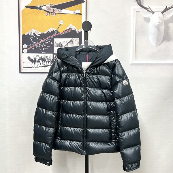 妃鱼/盟可睐/聚酰胺/羽绒服/95新/市场价15000/双1016