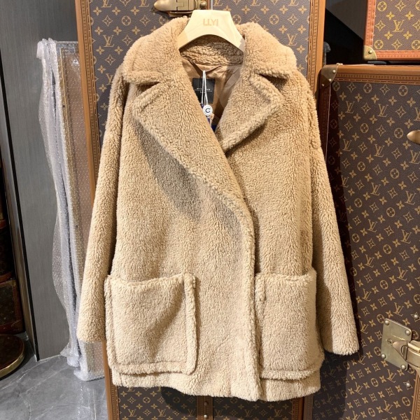 妃鱼/麦丝玛拉/羊皮/剪羊毛/大衣/95新/市场价11250/z1022