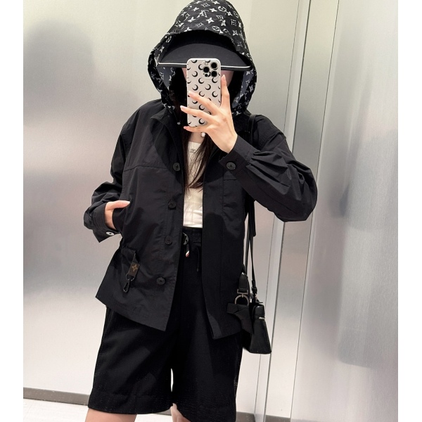 妃鱼/路易威登/棉/外套/95新/市场价26700/M0824