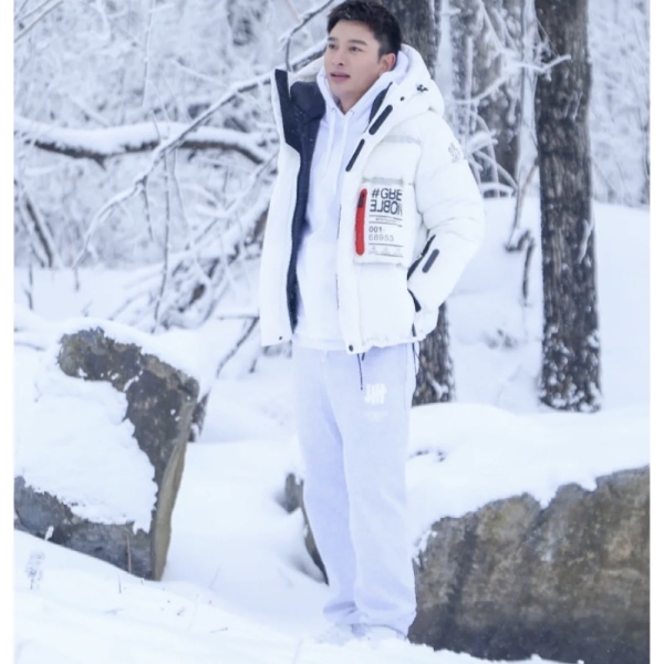 妃鱼/盟可睐/聚酰胺/羽绒服/95新/市场价22000/双1016