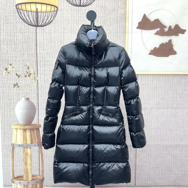 妃鱼/盟可睐/聚酰胺/羽绒服/95新/市场价13000/双0923