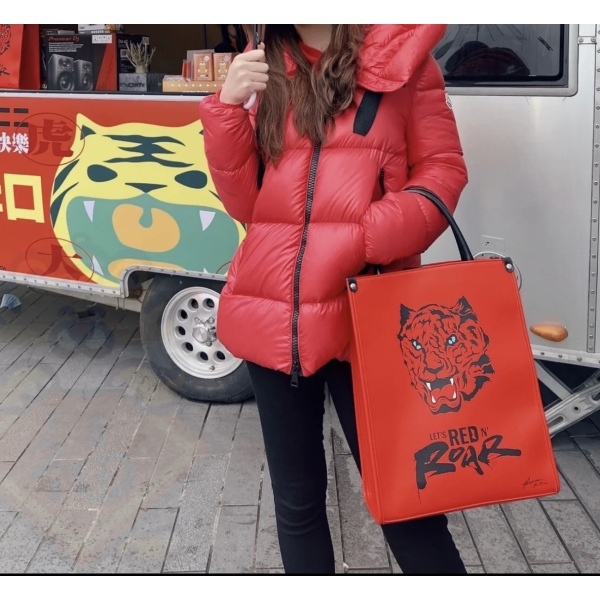 妃鱼/盟可睐/聚酰胺/羽绒服/95新/市场价15000/双0924