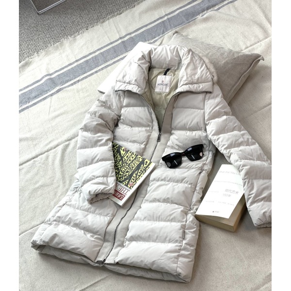 妃鱼/盟可睐/无/羽绒服/95新/市场价16800/双1016