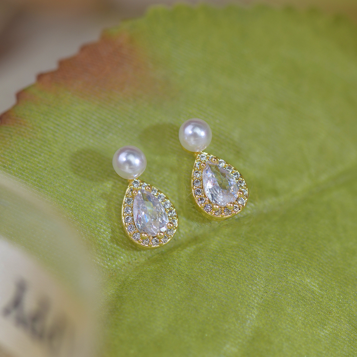 铜合金耳饰 晨露小款无耳洞蚊香盘耳夹耳钉气质小众百搭轻奢精致