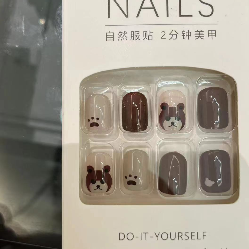 【手工之美】短方圆乳白红棕彩绘穿戴甲