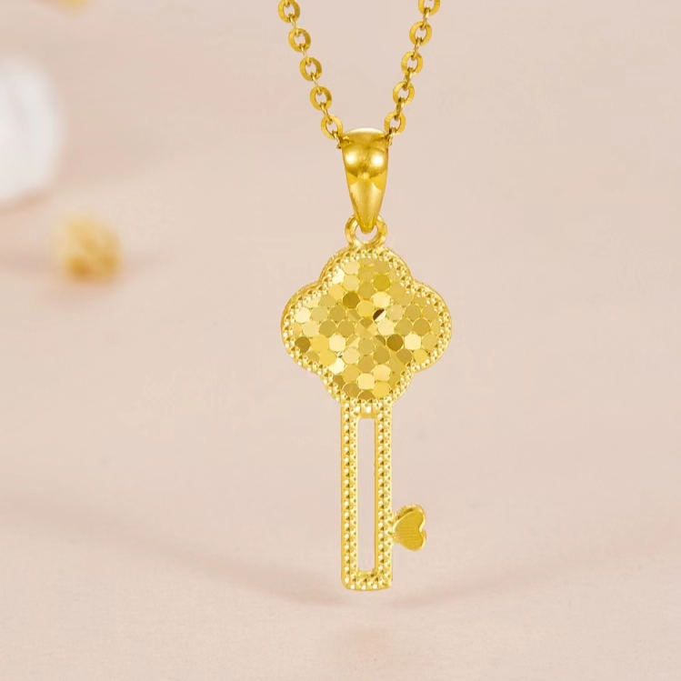 足金999   鱼鳞四草钥匙  不含链