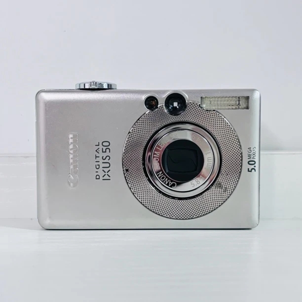 95新 Canon/佳能 IXUS50 500w像素3倍光变 拍下NO退换 配件全
