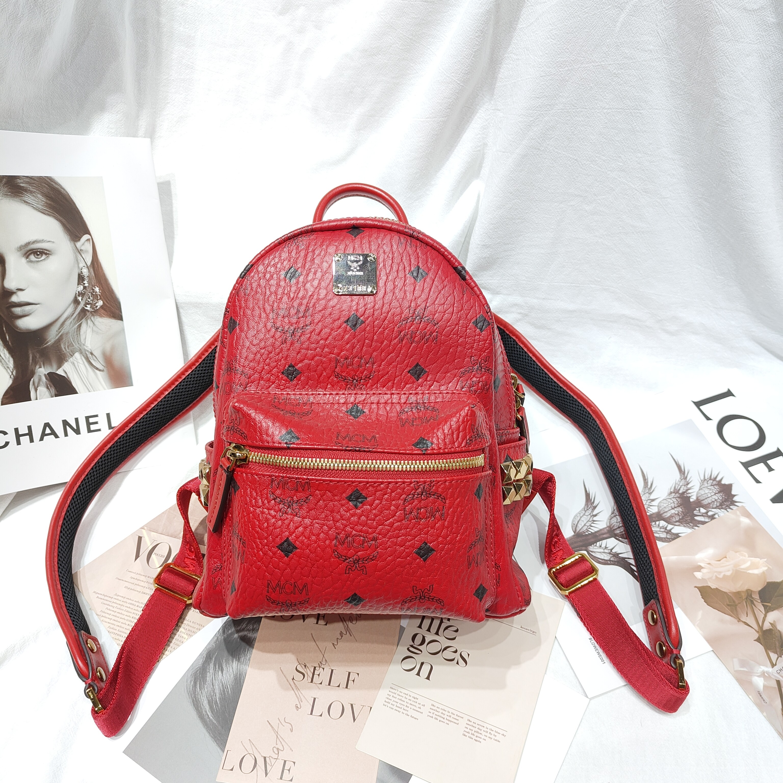 全新未使用 MCM MCM 红色小号新款书包YM