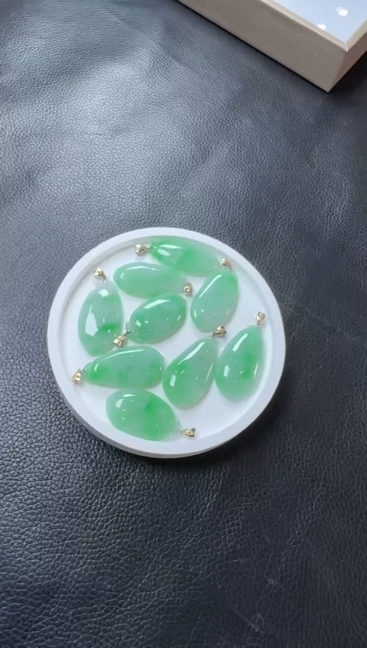 【闪购商品】翡翠颈饰18K金镶嵌YM1095-8福瓜多样性发一