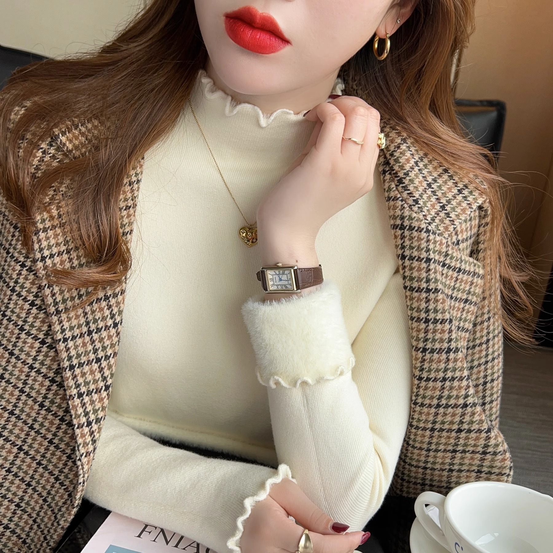 加绒加厚毛衣女冬季新款2023爆款半高领木耳边秋冬打底衫内搭上衣