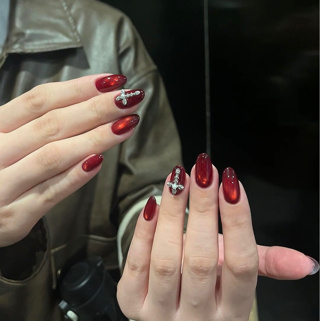 291花雾纯手工穿戴式美甲秋冬显白新年红色猫眼贴钻高级ins新款