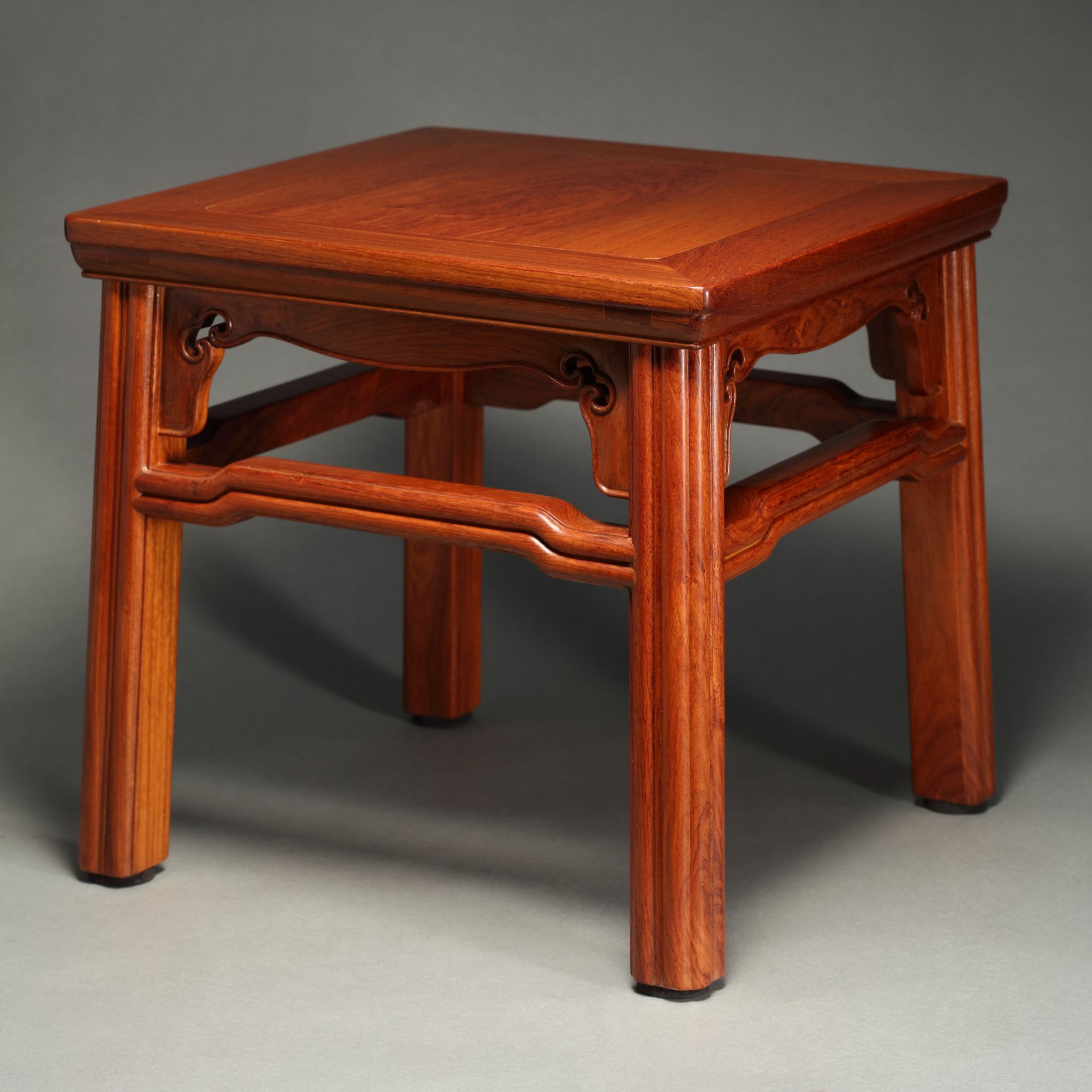 红桥红 家具严选 缅花【30瓜棱腿方凳】