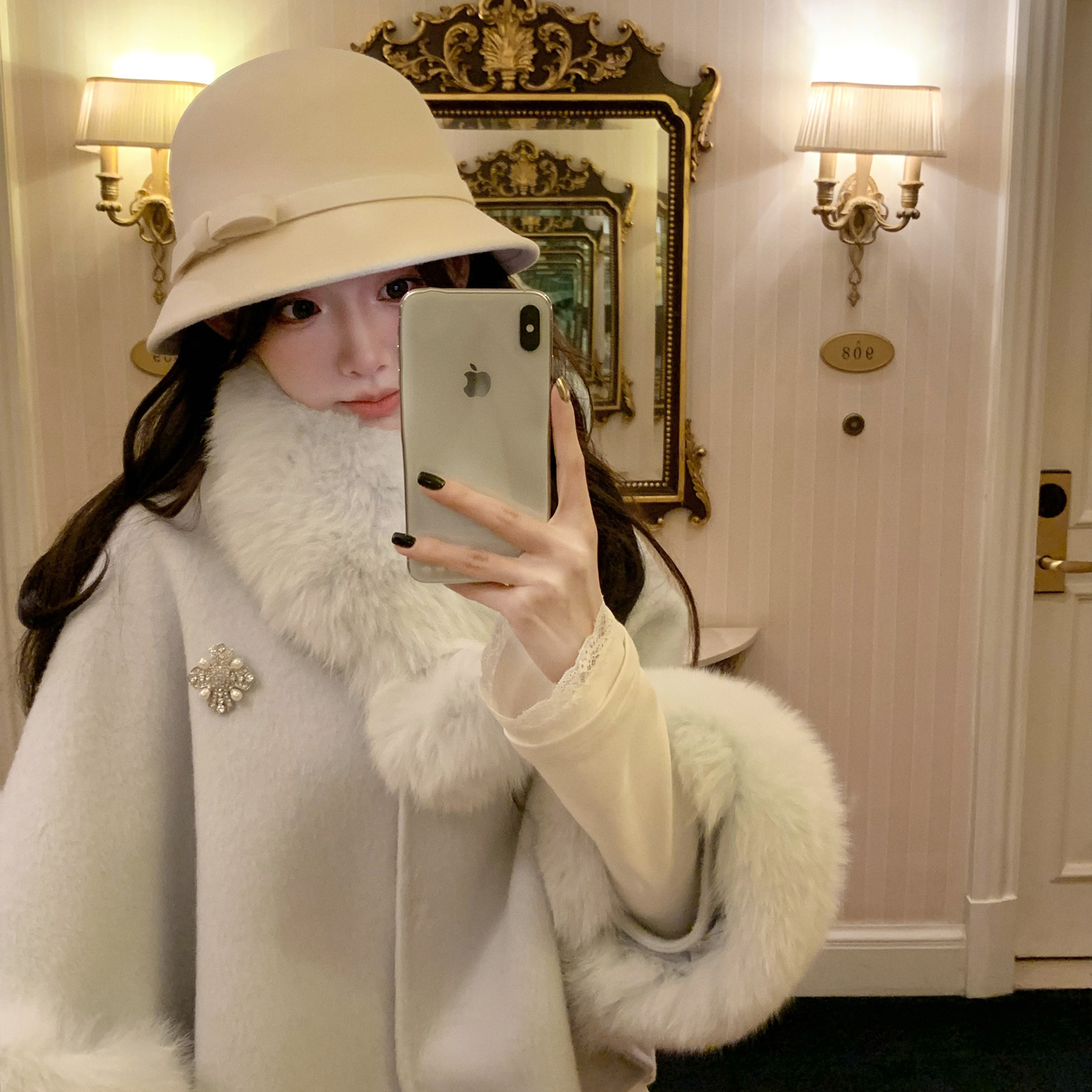 维斯小姐「雾蓝月光」可拆卸狐狸毛富家千金双面呢羊绒斗篷外套