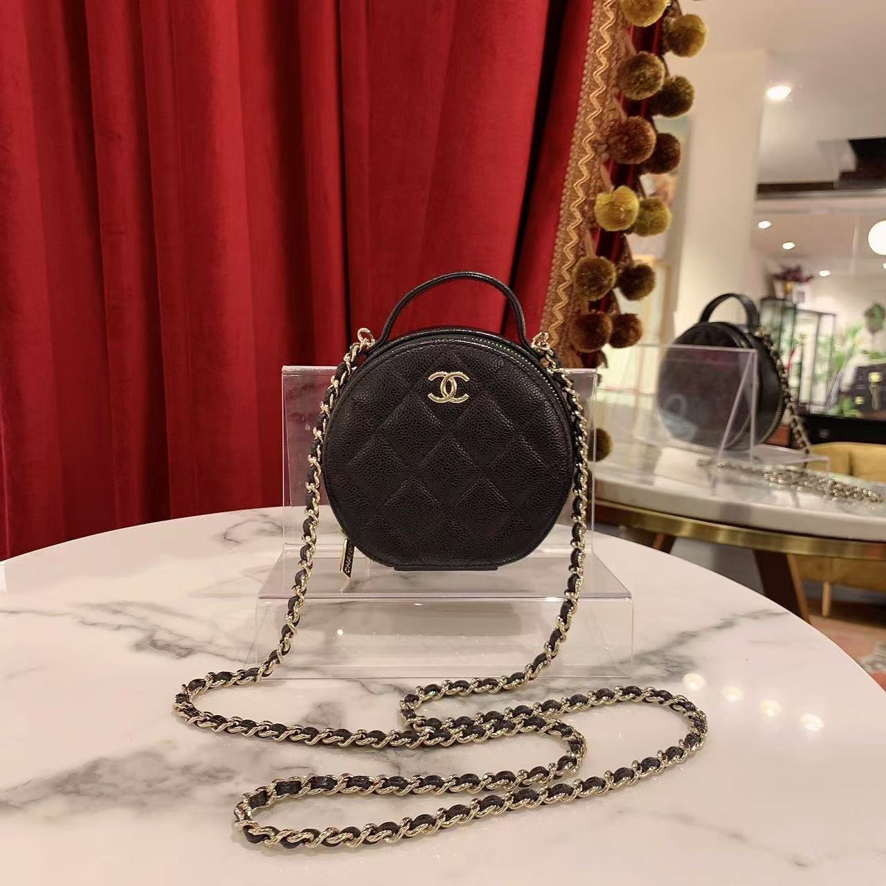 95新 Chanel/香奈儿 香奈22c手柄圆饼黑金荔枝牛皮/79157859