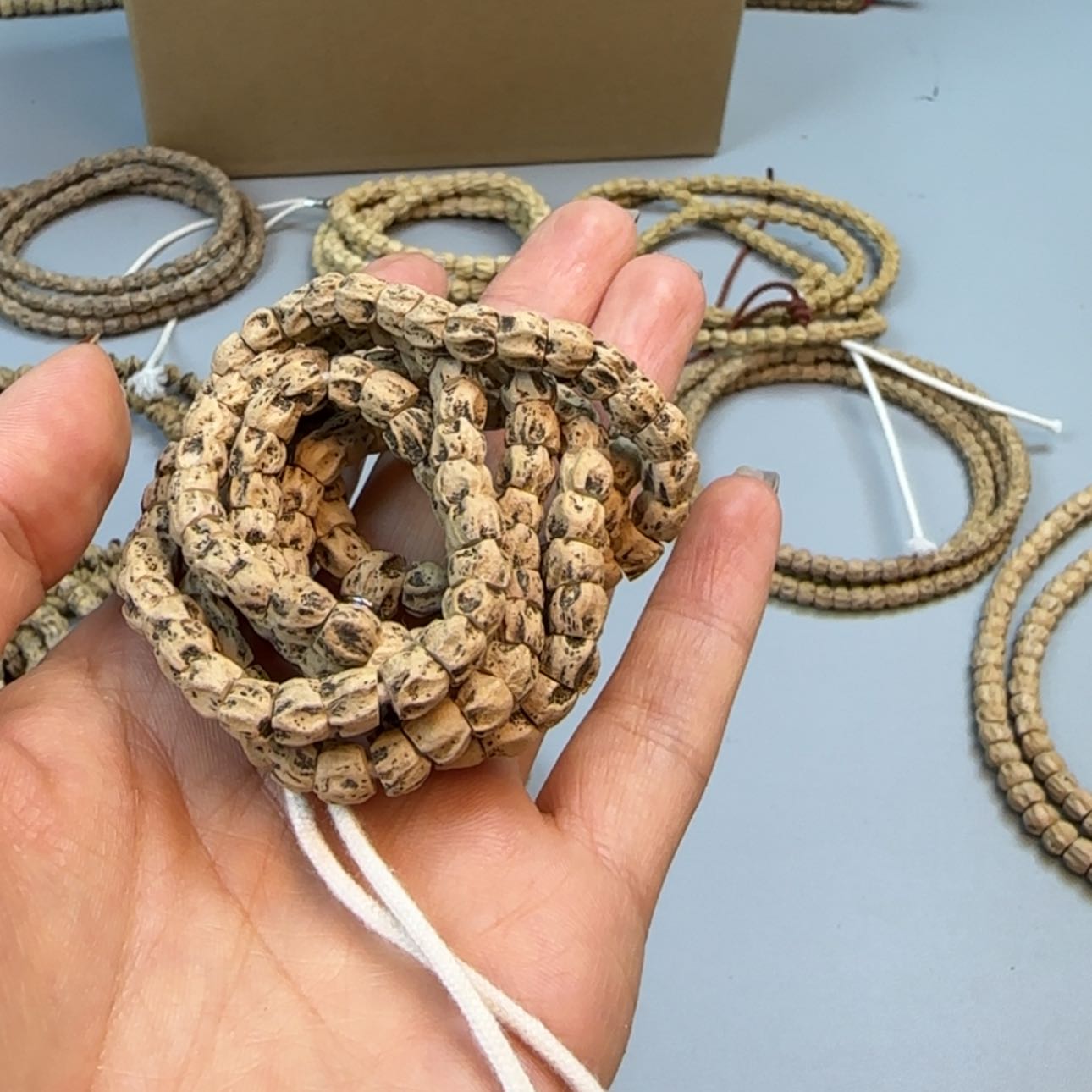 【闪购商品】柏香籽/百香籽吊坠沃*椰