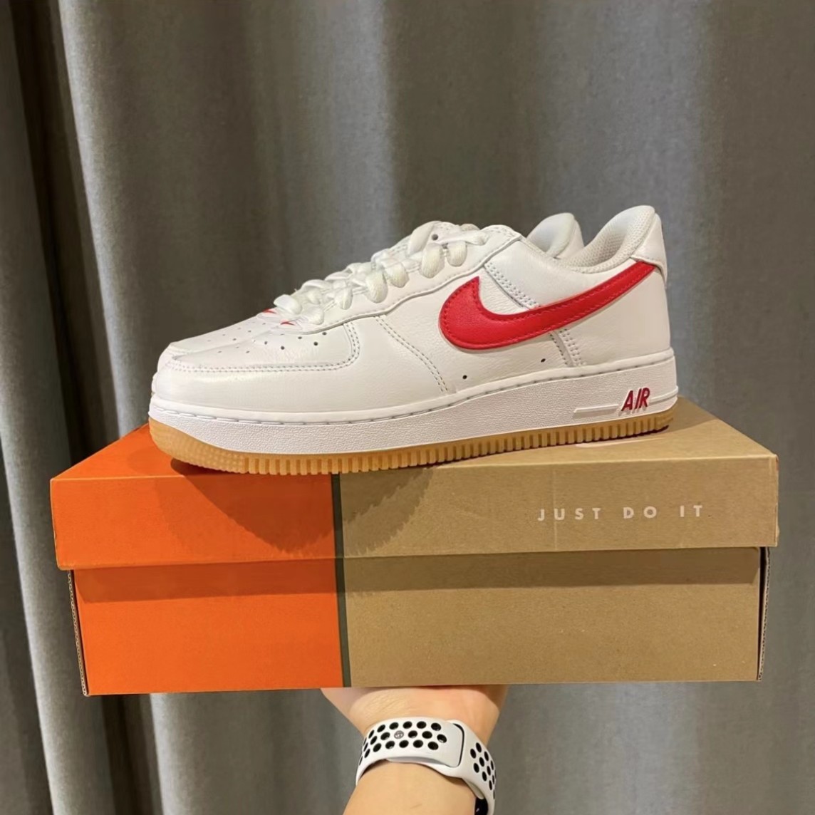 Nike AIR FORCE 1 AF1男款白红空军一号复古休闲板鞋DJ3911-102_二手