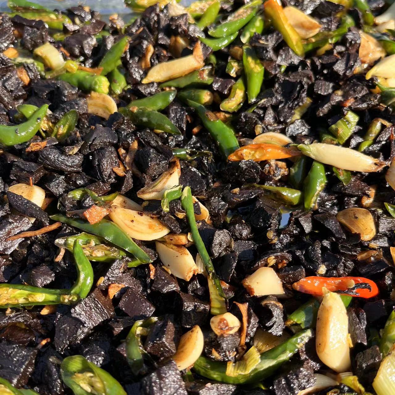 本地黑咸菜炒辣椒