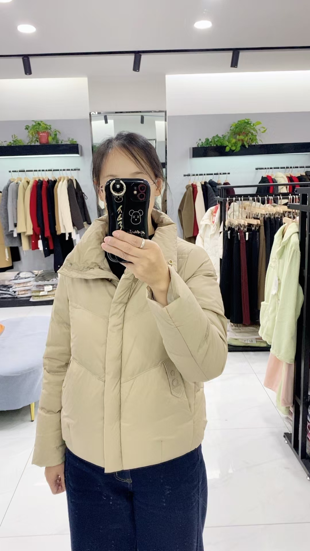 新中式立领短款羽绒服女轻盈保暖外套