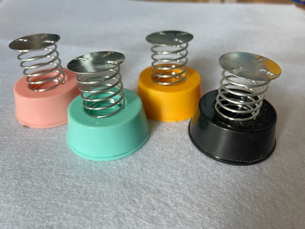 金钰手作同款玩偶弹簧底座车摆件底座（颜色随机）两个