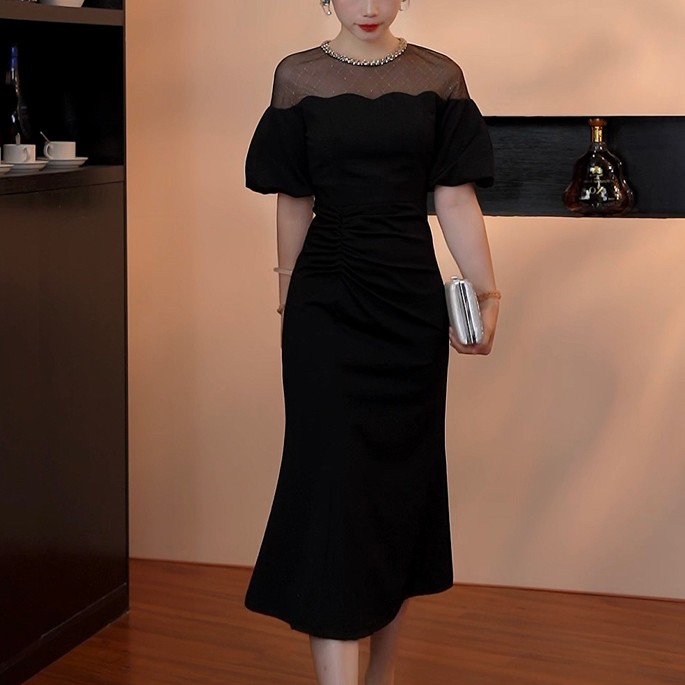 黑色网纱拼接一字肩连衣裙女夏季新款法式赫本风小个子收腰9920