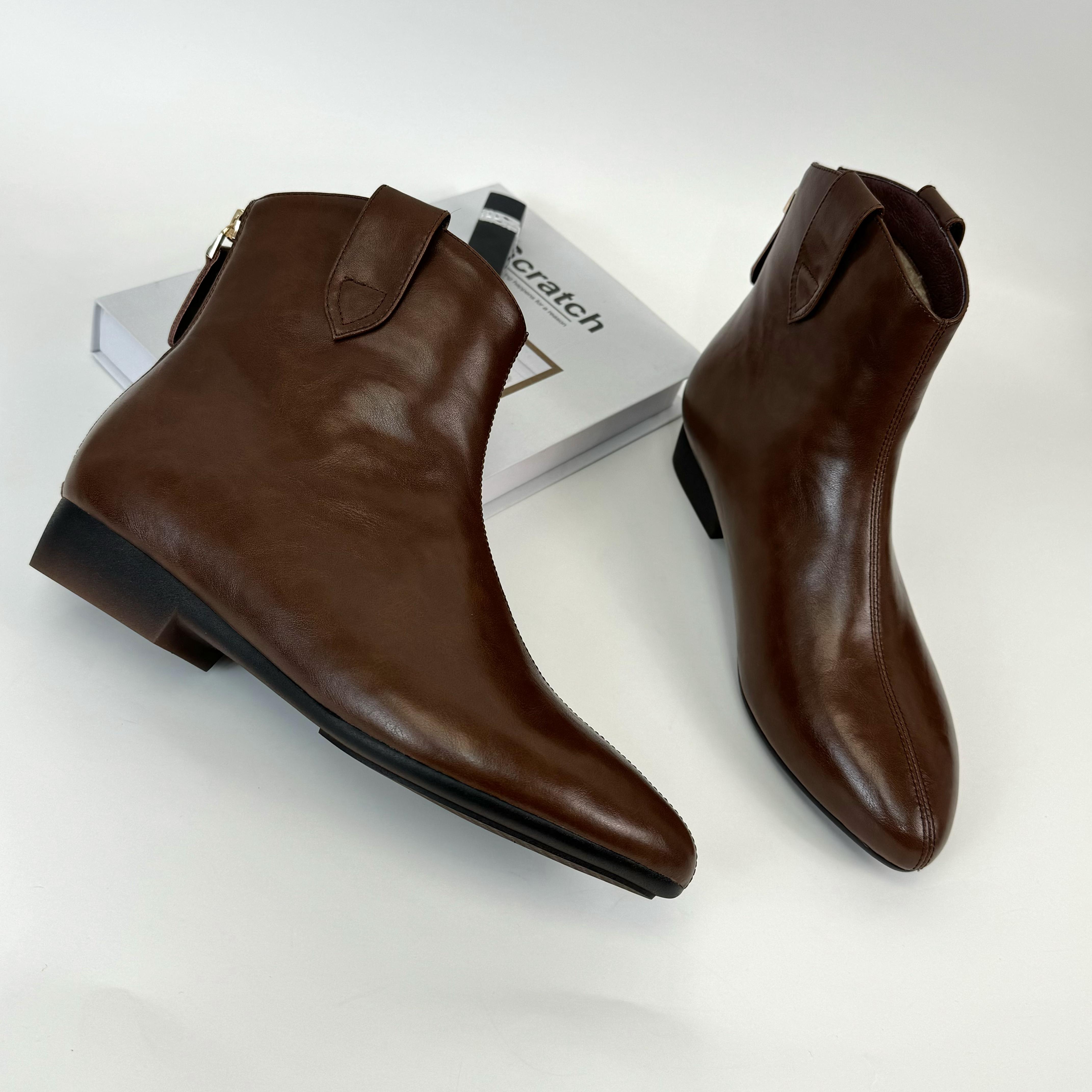 女鞋时尚百搭棕色粗跟尖头秋冬加绒低跟女士真皮