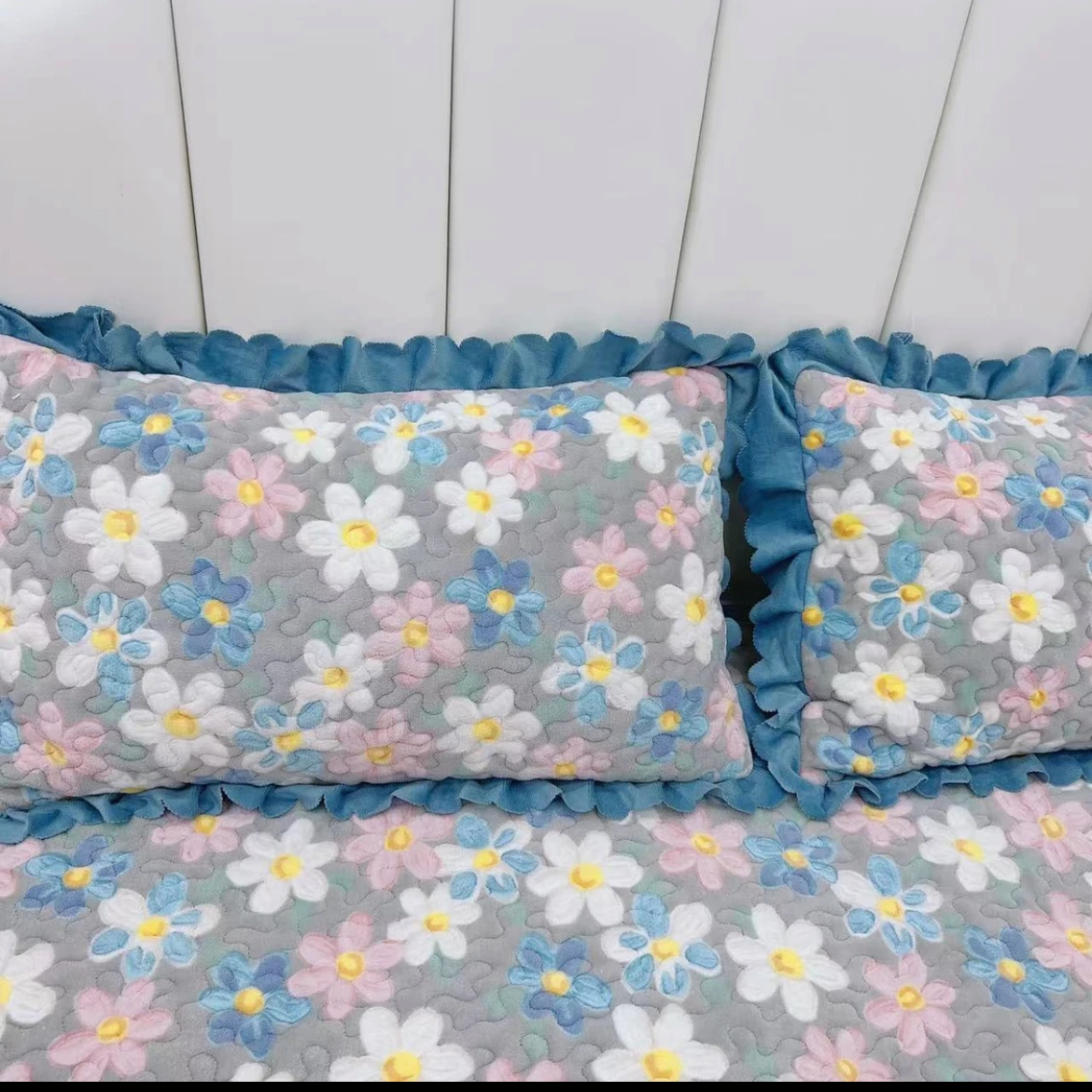 《宝宝绒枕套》床盖同款牛奶绒绗绣  枕套（48*74cm一对装） 加厚双面