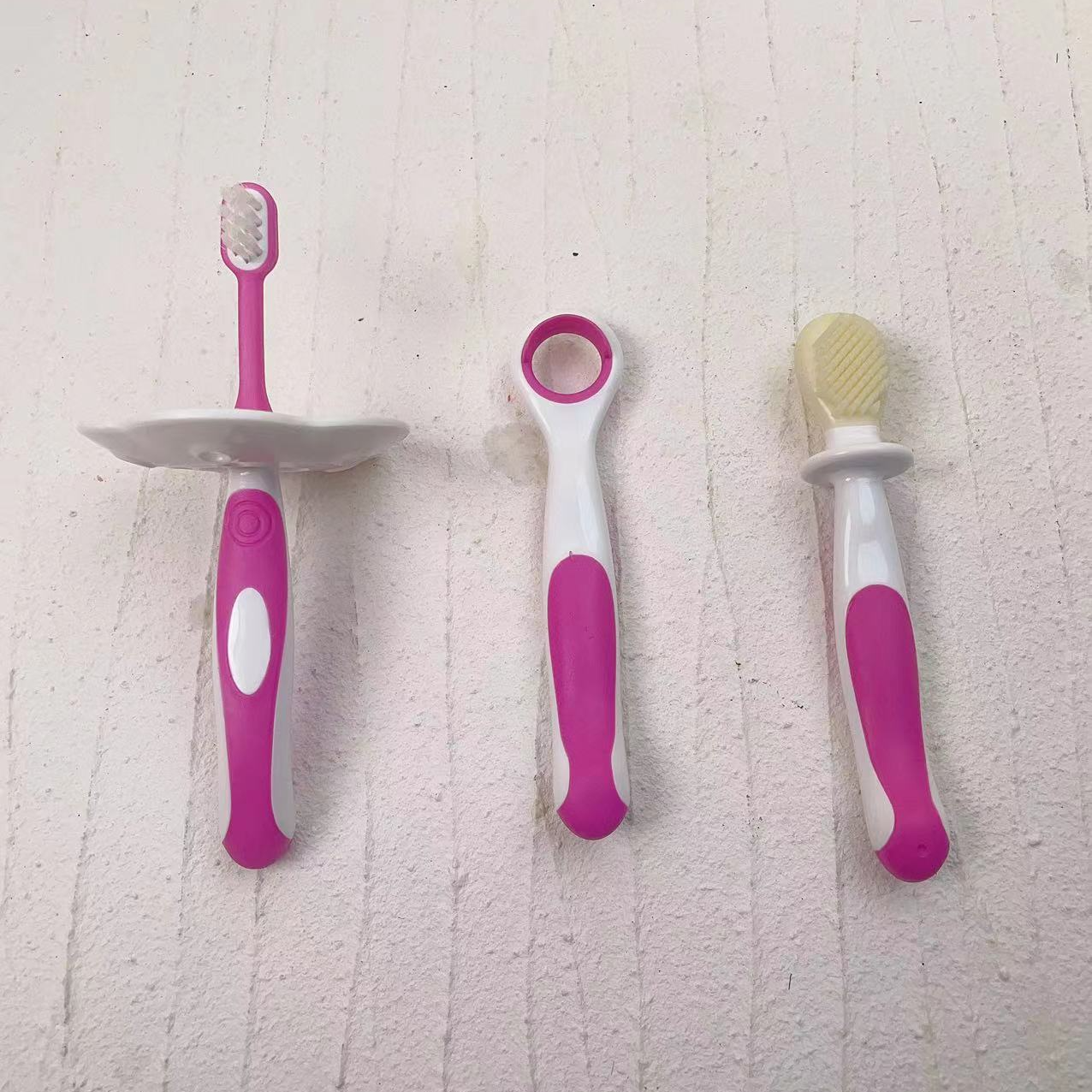 优吮婴儿牙刷 龙年软毛刷超细大肚柄幼儿乳牙口腔清洁刮舌苔