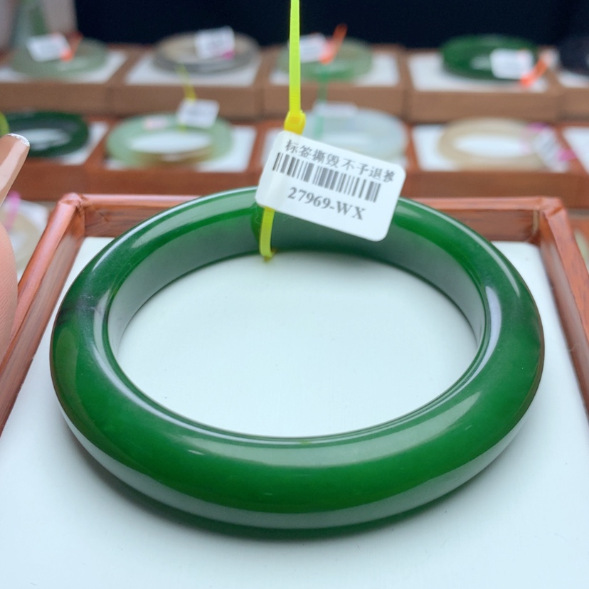 【闪购商品】和田玉手镯未镶嵌小****七58.2