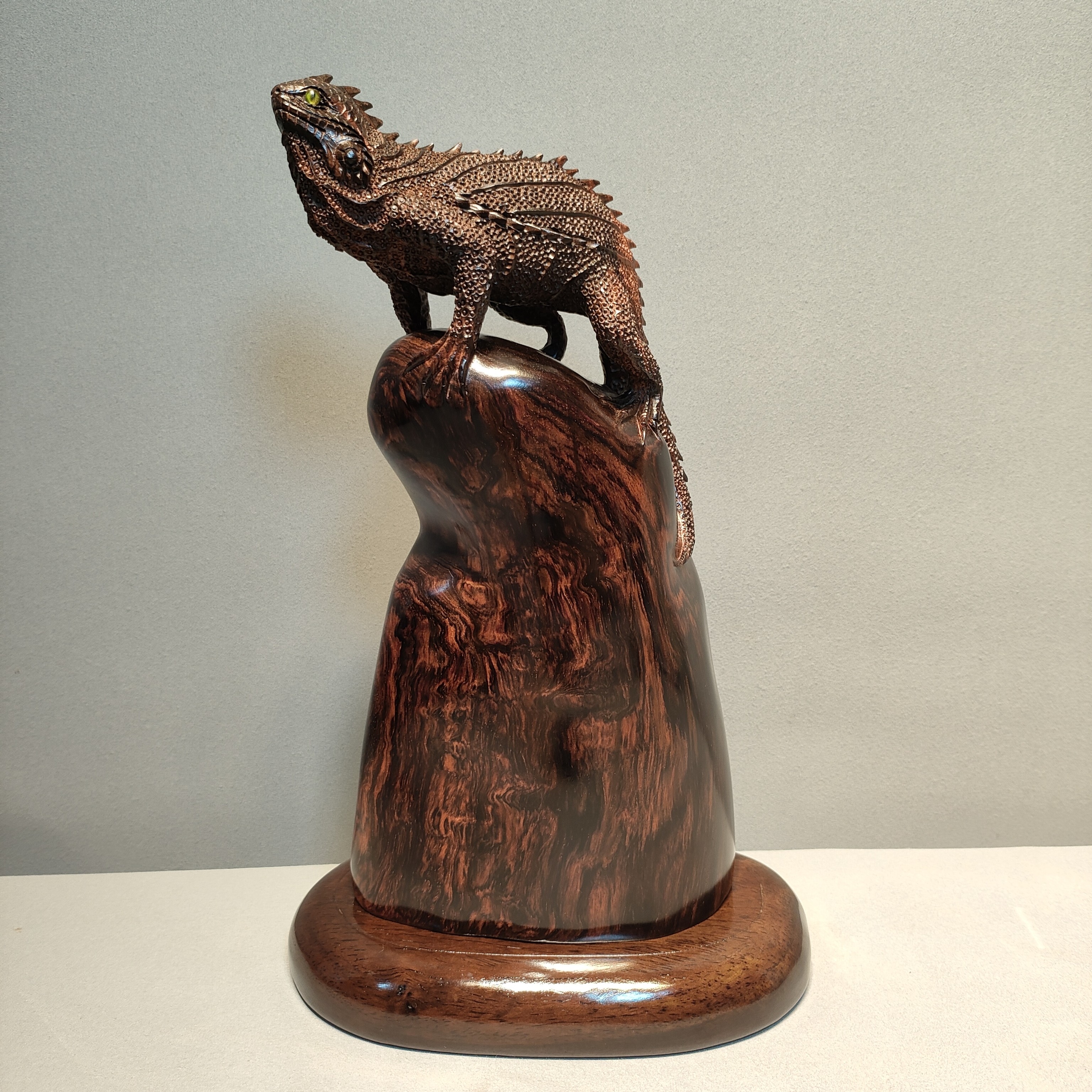 老挝大红酸枝， 蜥蜴