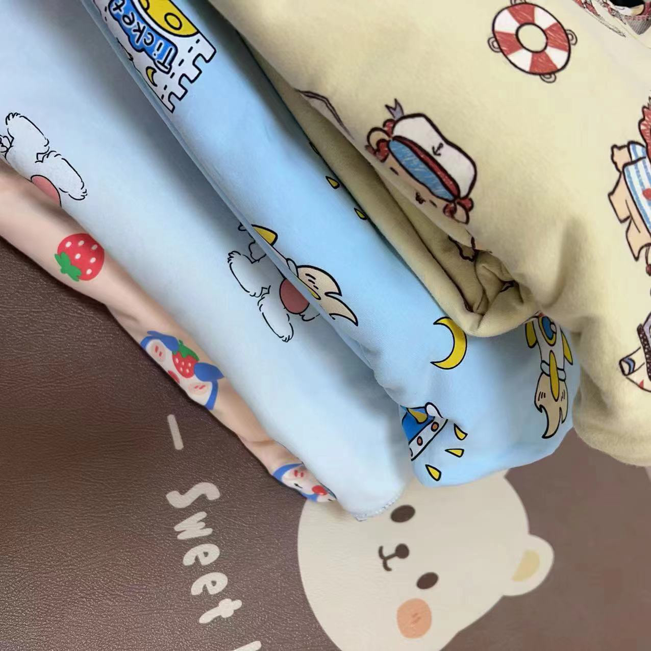 儿童冬季新款扣号链接童装