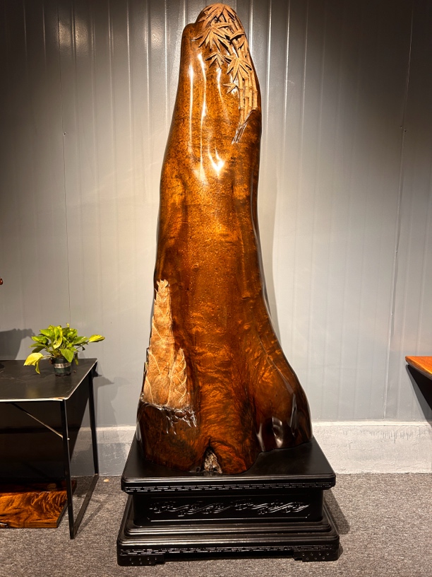 四川金丝楠乌木，金山⛰️一座，节节高升，尺寸高257，宽93，厚30