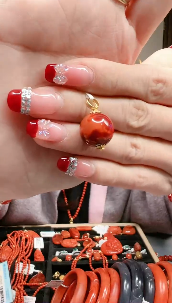 【闪购商品】南红玛瑙吊坠(不含链)18K金镶嵌14mm/多样性发其一