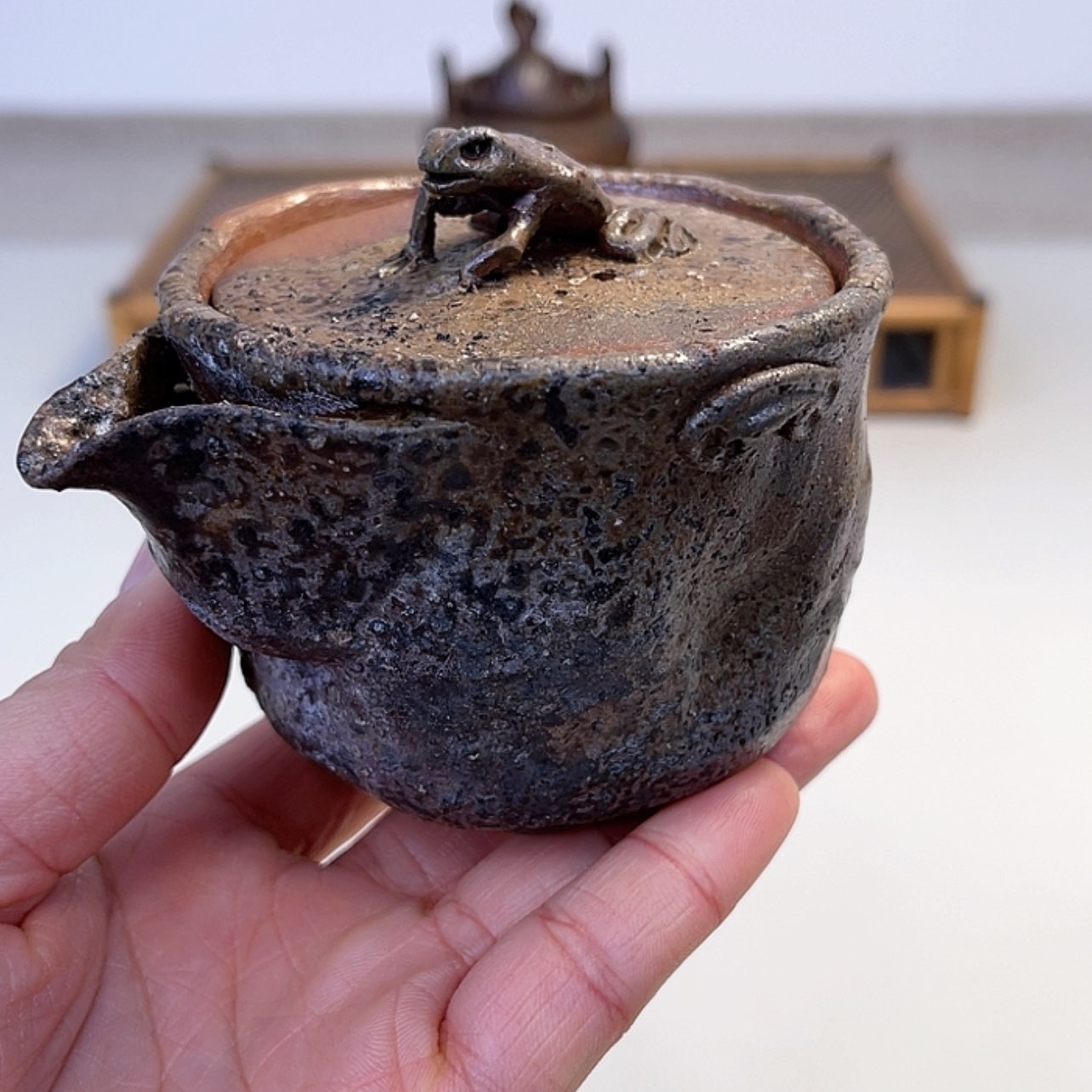 【闪购商品】陶瓷难波好阳蛙宝瓶