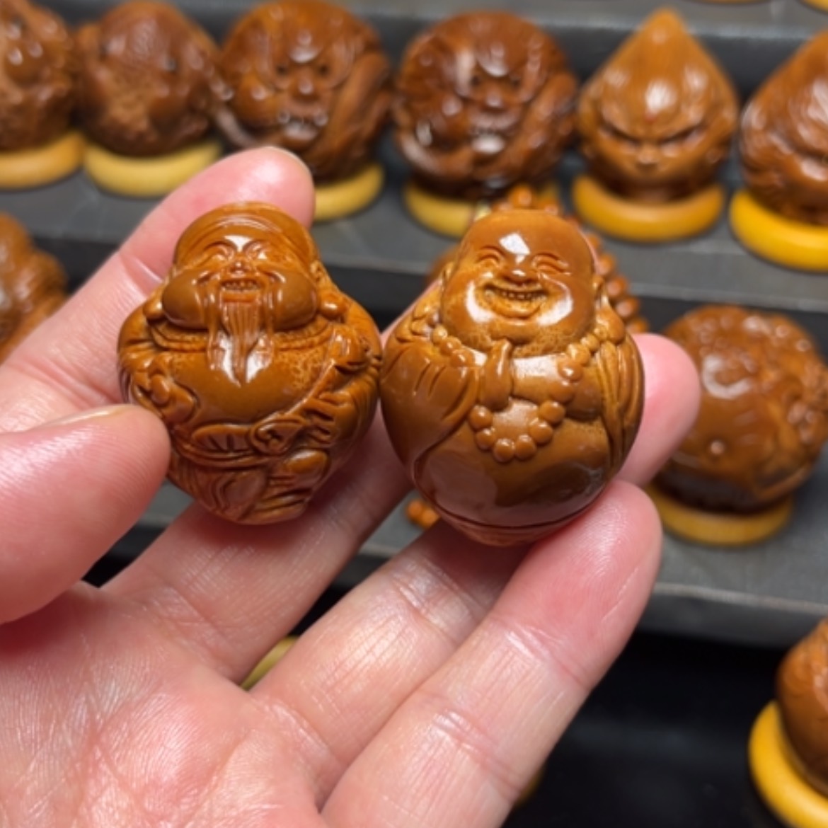 【闪购商品】橄榄核雕H****宝财迷一对3.3带三件套装