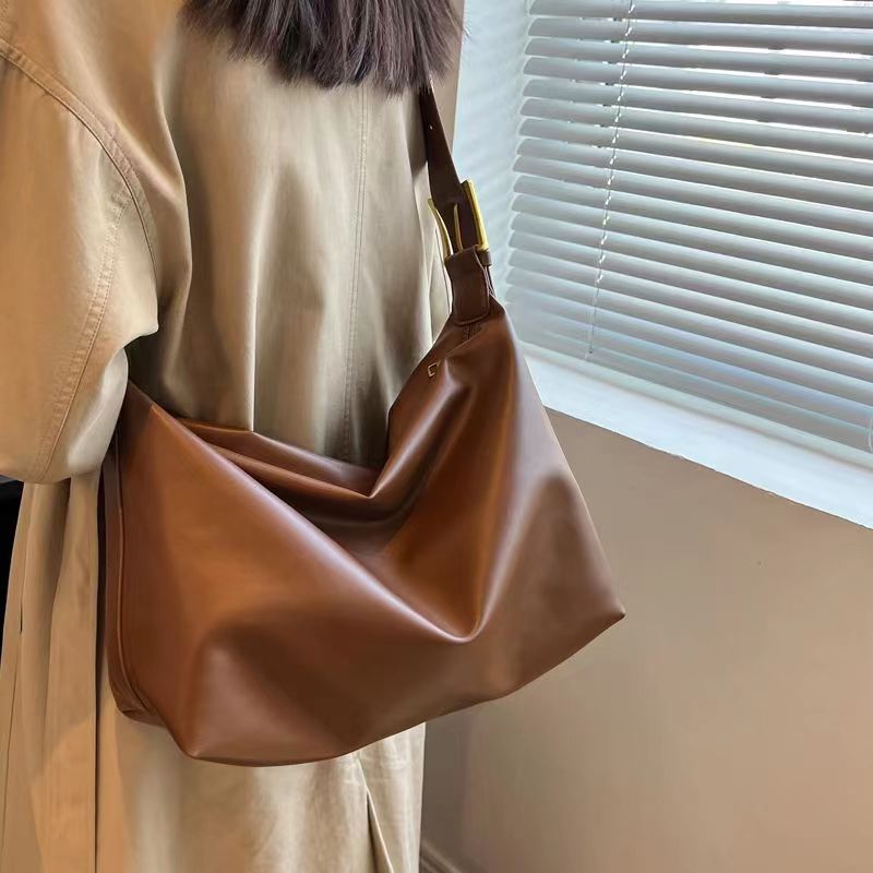 驴 秋冬季新款单肩斜跨高端女包