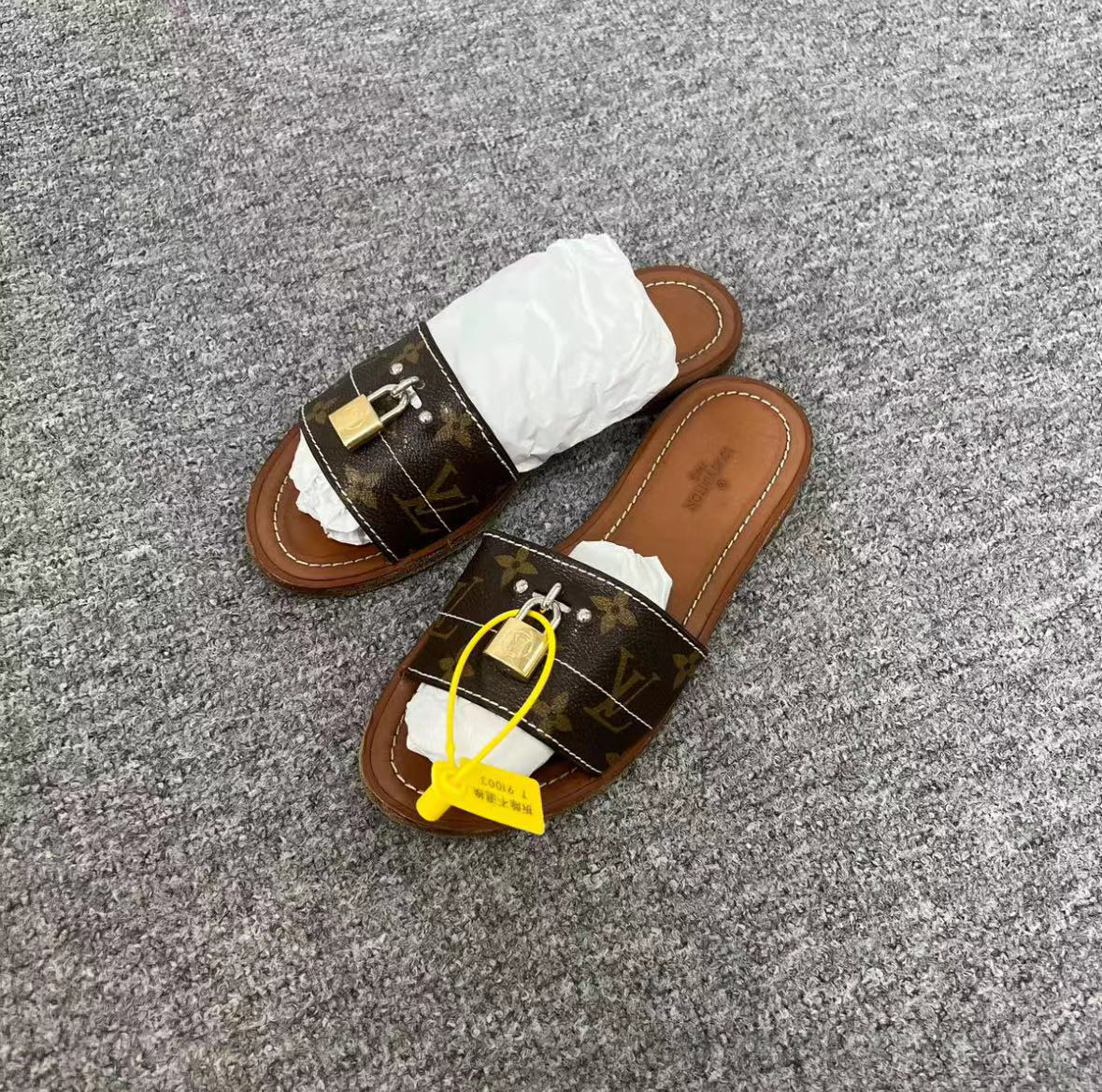 Louis Vuitton Lv 路易威登 锁头 老花拖鞋 34码偏大 95新