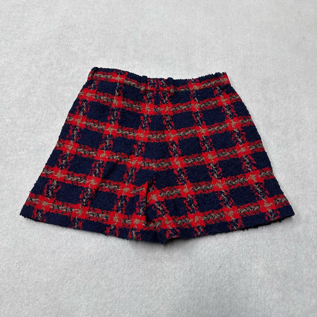 Gucci 古驰 格纹短裤42码