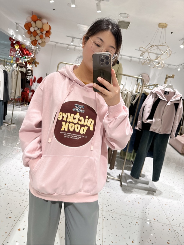 麦寻秋季带帽大版卫衣