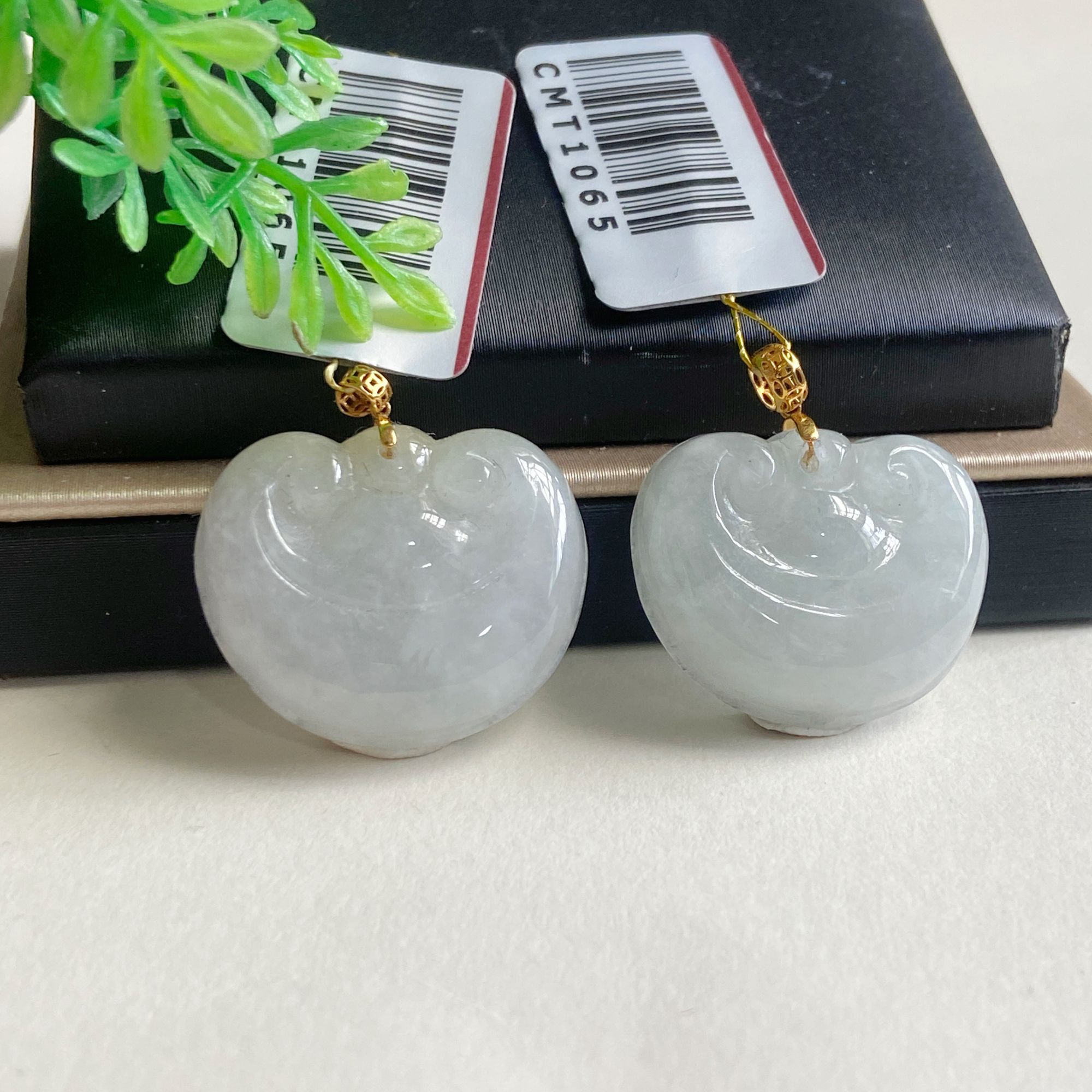 如意吊坠18k金镶嵌天然缅甸翡翠白色复款古多样性发其一@@CMT1065