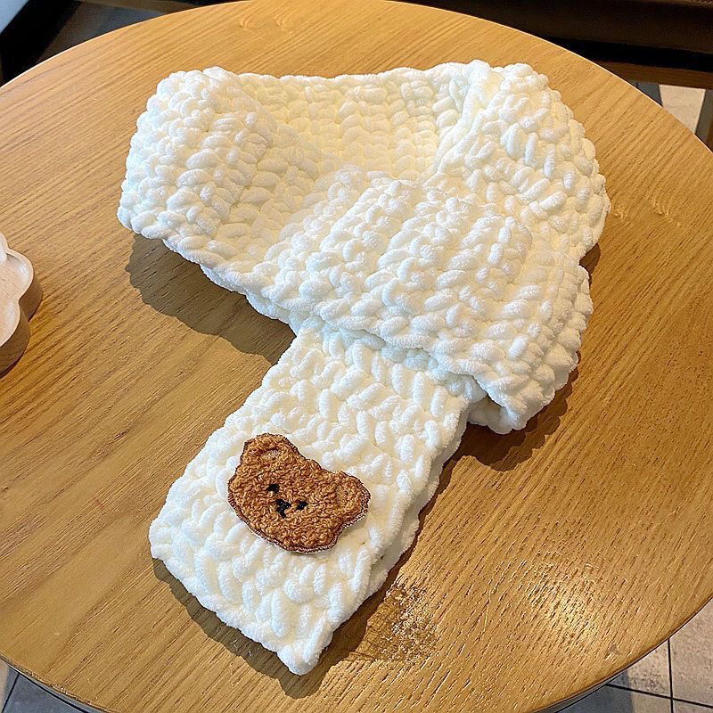 成品小熊围巾手工编织奶白色毛线粗线冬季礼物可爱ins送女友新款