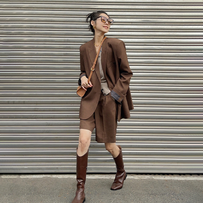 小香风炸街西装套装职业通勤盐系穿搭高级感西服短裤咖色女装