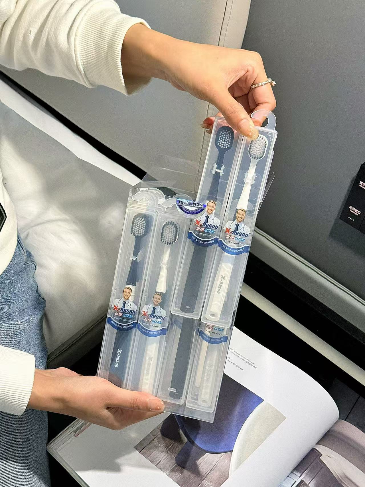 （外贸原单）美国X-hason九代软毛牙刷12支装黑白配色高档便捷卫生