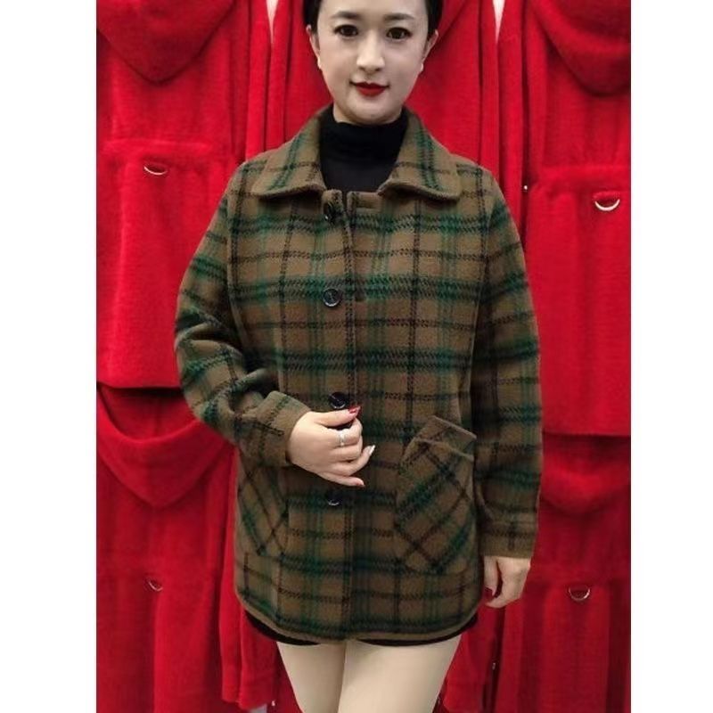 新款妈妈装秋冬洋气时尚双面呢外套格子50岁60中老年女呢子大衣