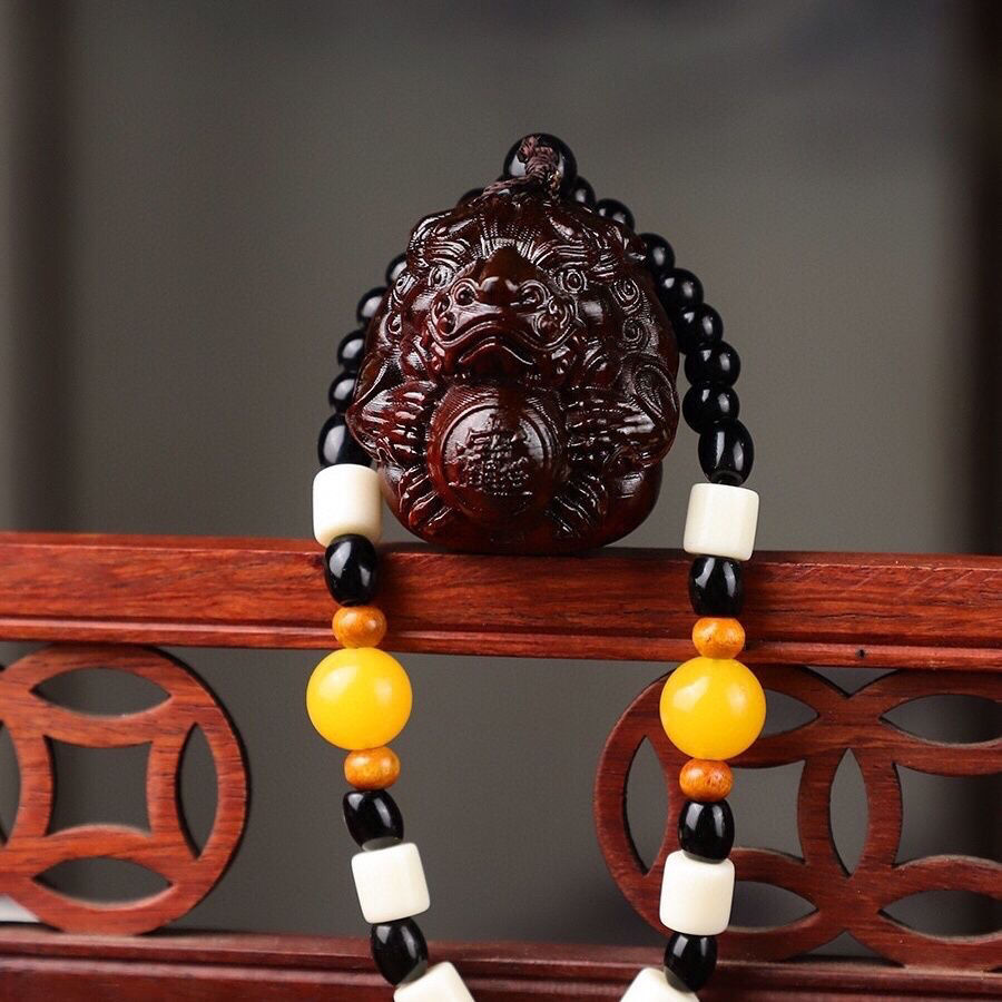 紫檀木雕随身手把件只进不出貔貅抱球实木动物吊坠挂件家居装饰品