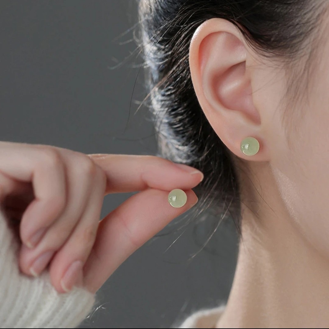 天然和田玉青海野牛沟晴水s925银耳钉 8mm 简约气质百搭