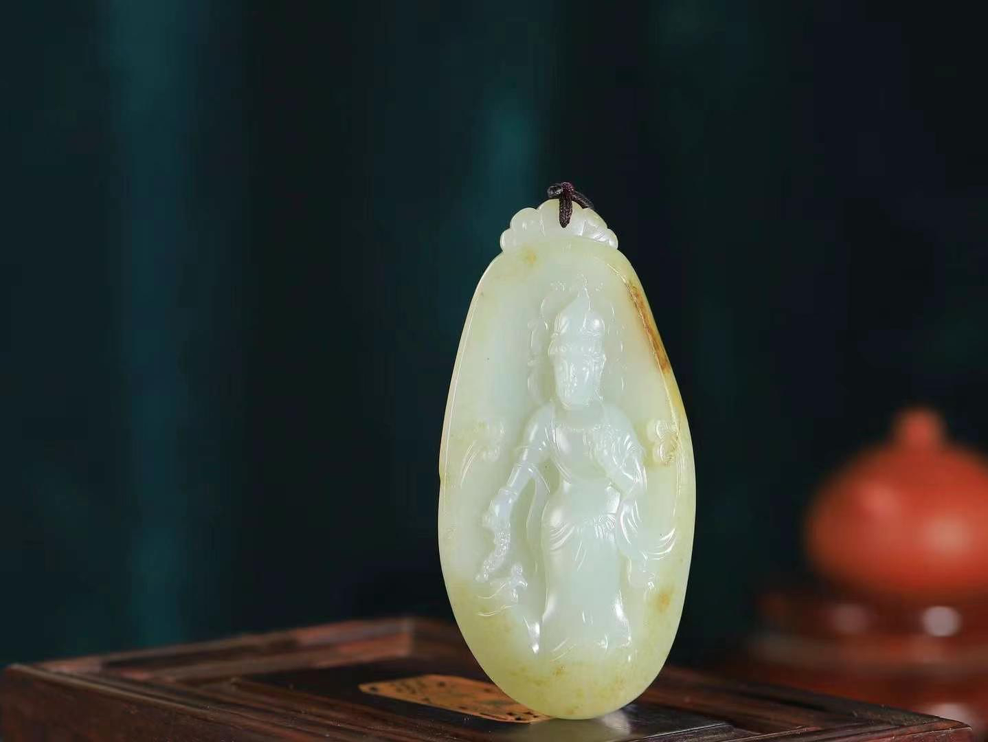 新疆和田子料观音菩萨挂件