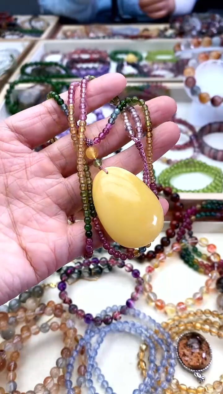 【闪购商品】蜜蜡吊坠(赠链)未镶嵌蜜蜡