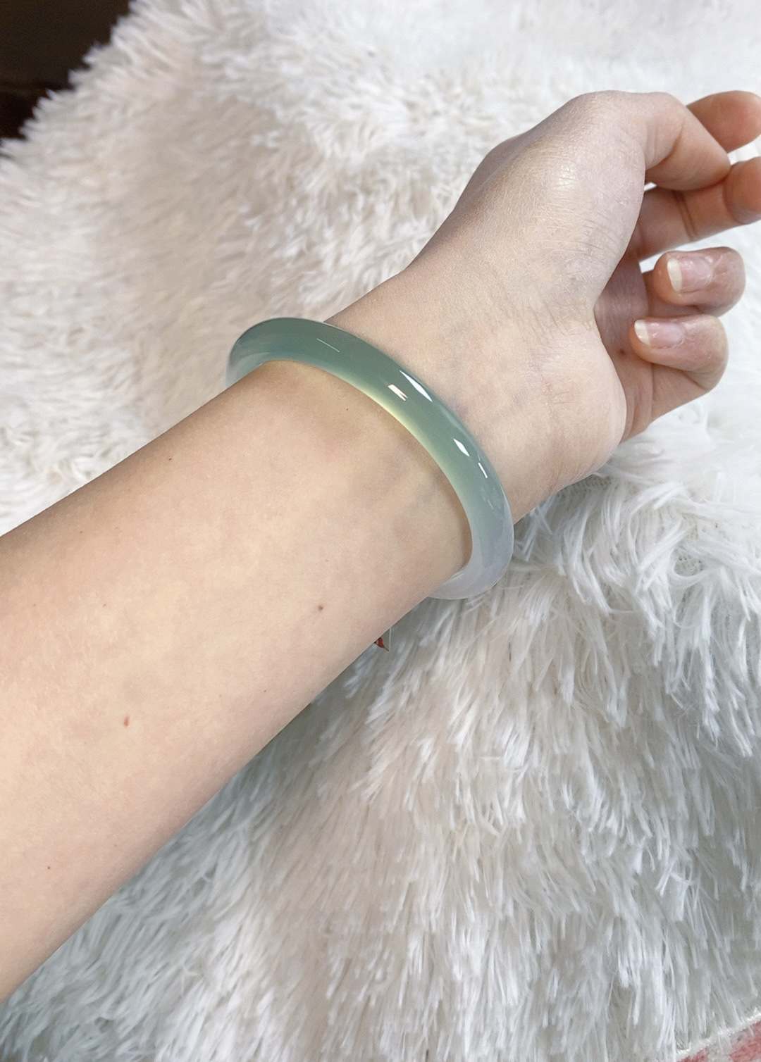 卡8圆条梅子青半山水蓝绿调玛瑙玉髓手镯 颜色有深有浅多样性发货