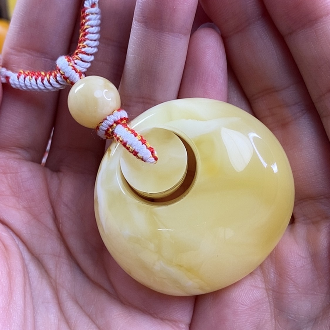 【闪购商品】蜜蜡裸石未镶嵌风**停